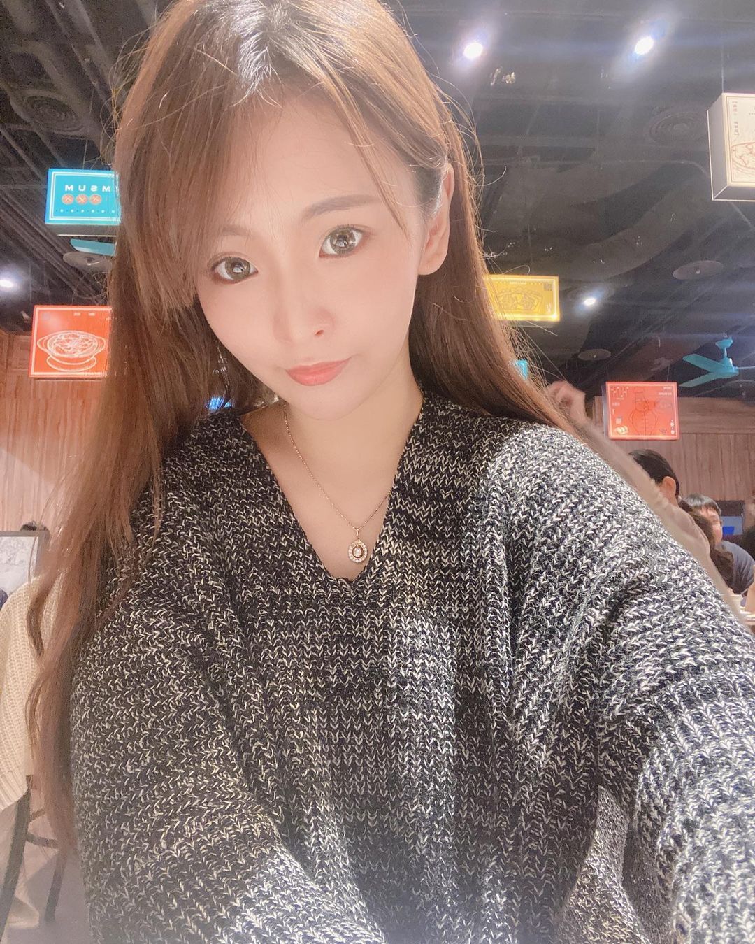 實況主筱穎兒  甜美五官與姣好身材引粉絲暴動 - 美女圖 -
