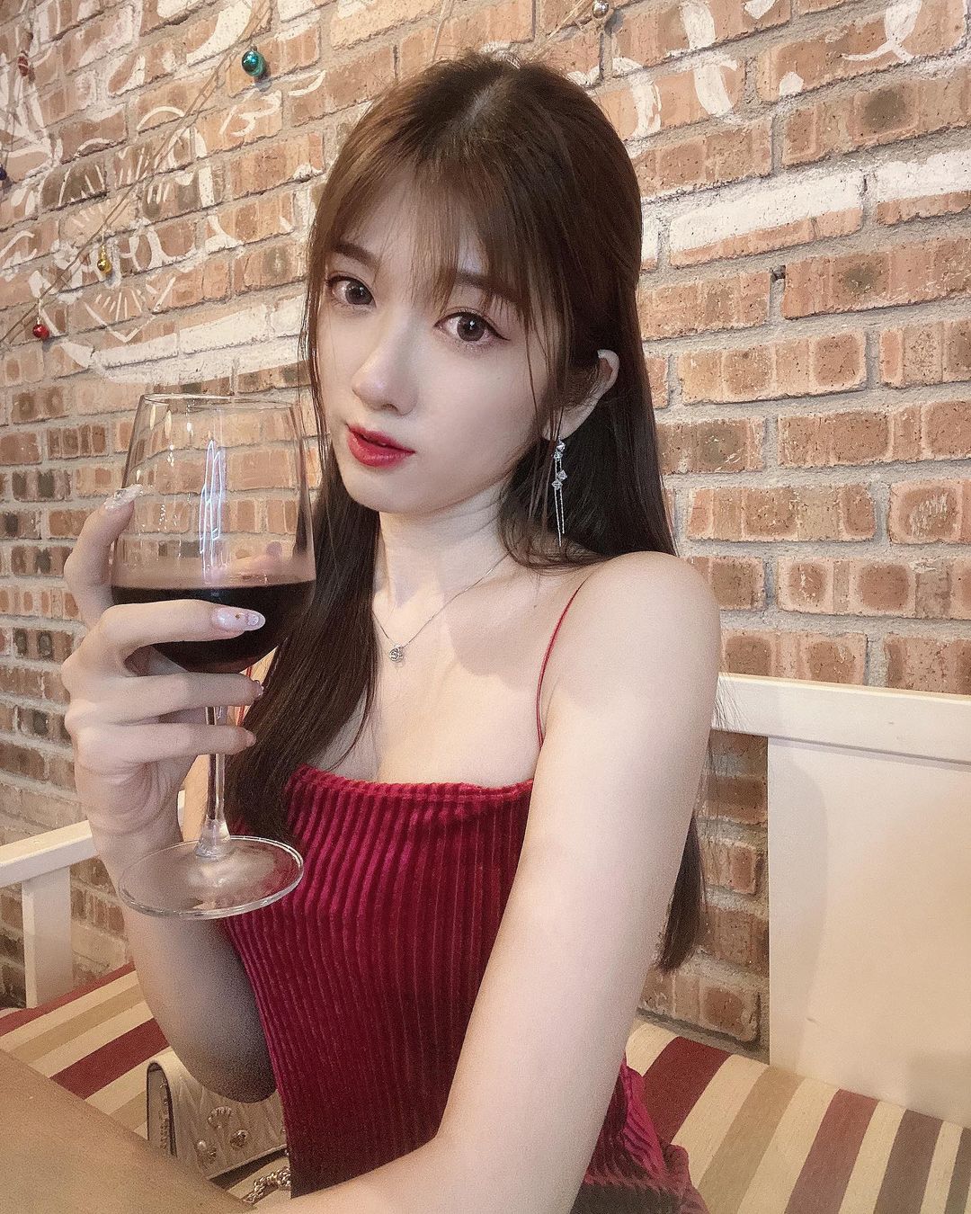 Hui Cheng珍珍  甜美大眼加上美腿身材 網：找不到缺點！ - 美女圖 -