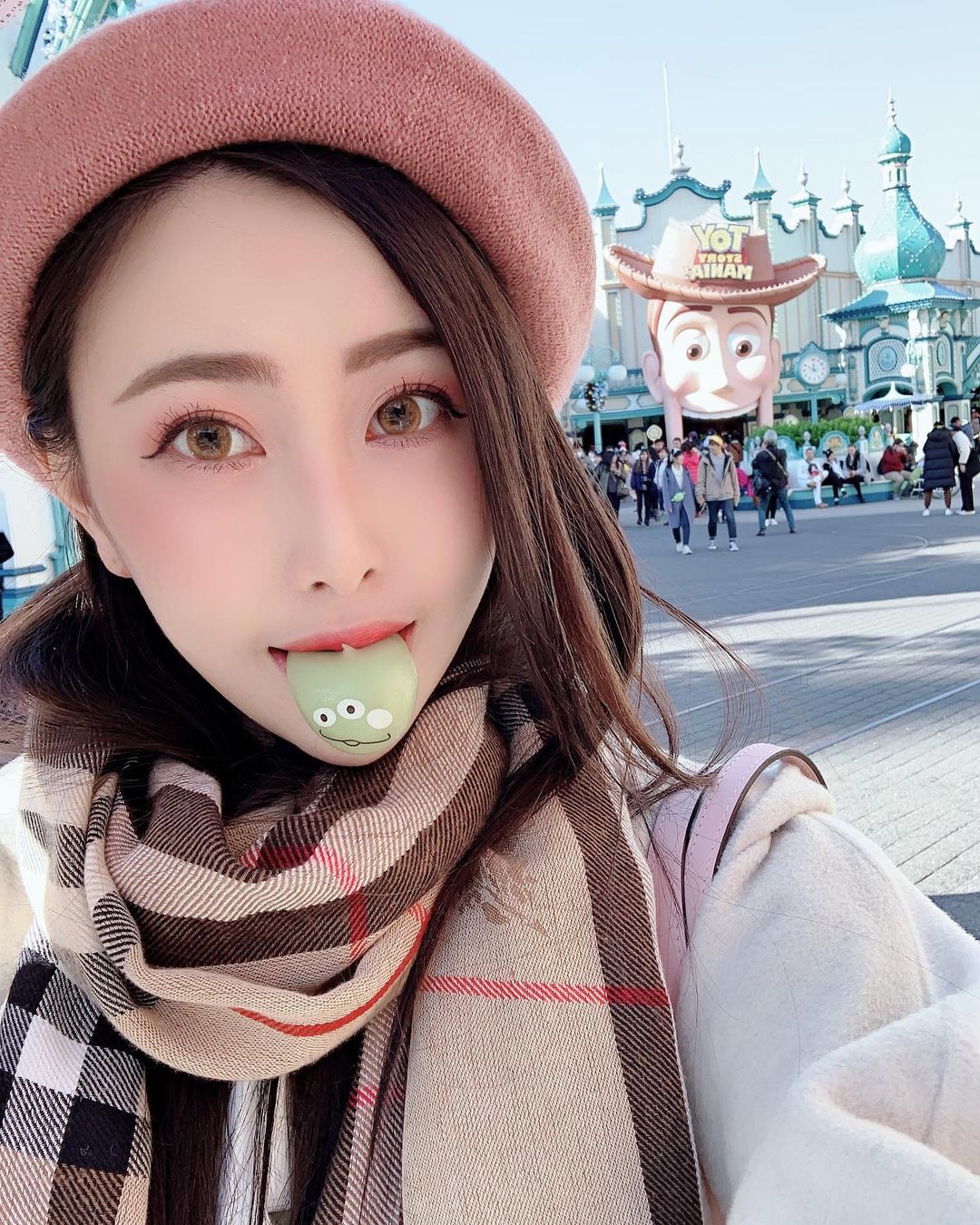 23吋蛇腰IG女神！黃艾比  逆天顏值太誇張 - 美女圖 -