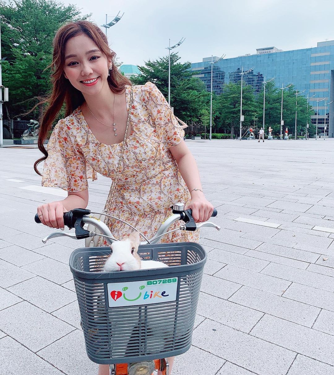 金莎Mimi-陳蘊予  「仙氣臉蛋」被電暈...這個很可以 - 美女圖 -