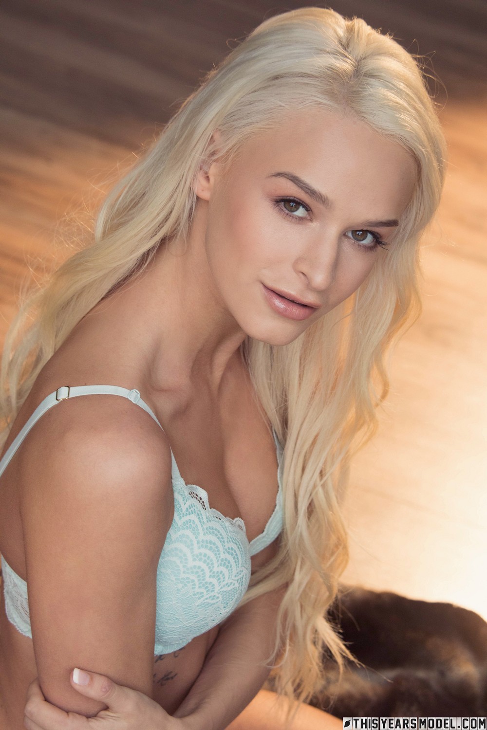 Emma Hix Hd