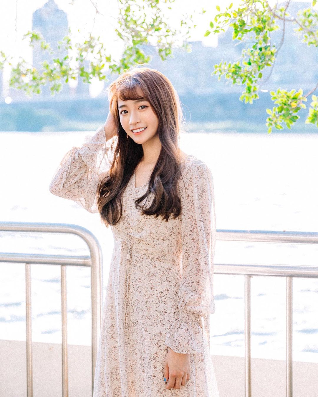陳語謙  空靈系女孩「臉蛋神甜美」 - 美女圖 -