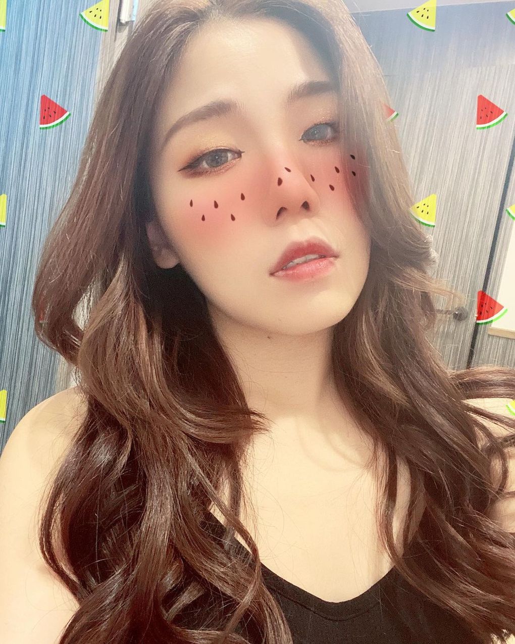 太平山雪地仙女「Wei Wei Hung」渾圓美尻背影超殺,轉過身再被女神高顏值驚豔到