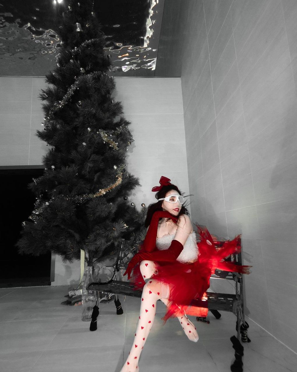 太平山雪地仙女「Wei Wei Hung」渾圓美尻背影超殺,轉過身再被女神高顏值驚豔到