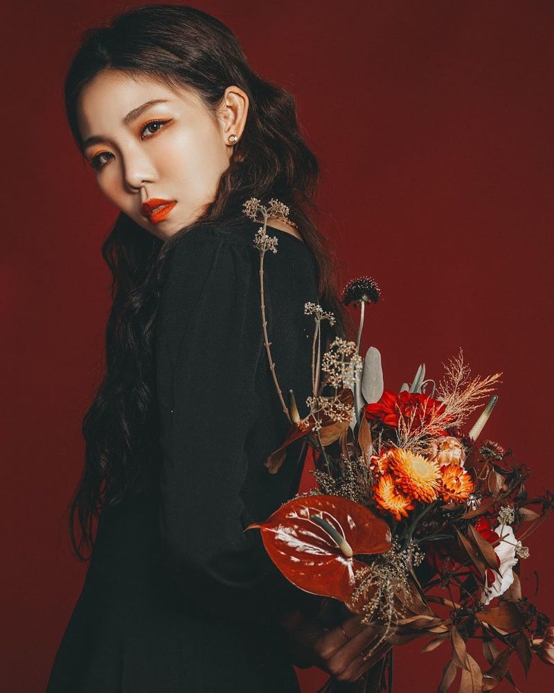 太平山雪地仙女「Wei Wei Hung」渾圓美尻背影超殺，轉過身再被女神高顏值驚豔到