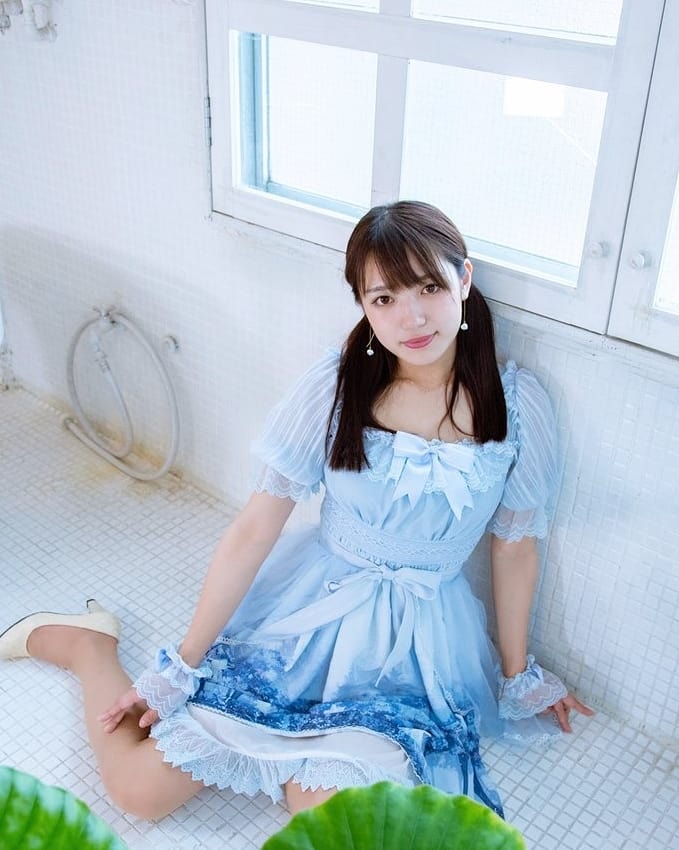 巨乳小護士「瀬山しろ」護士袍下竟是超飽滿身材　光看到她就不藥而癒