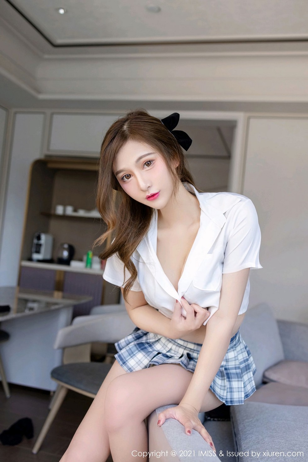 氣質女神Lavinia肉JK制服配黑絲筒襪露性感內衣誘惑寫真 - 貼圖 - 清涼寫真 -
