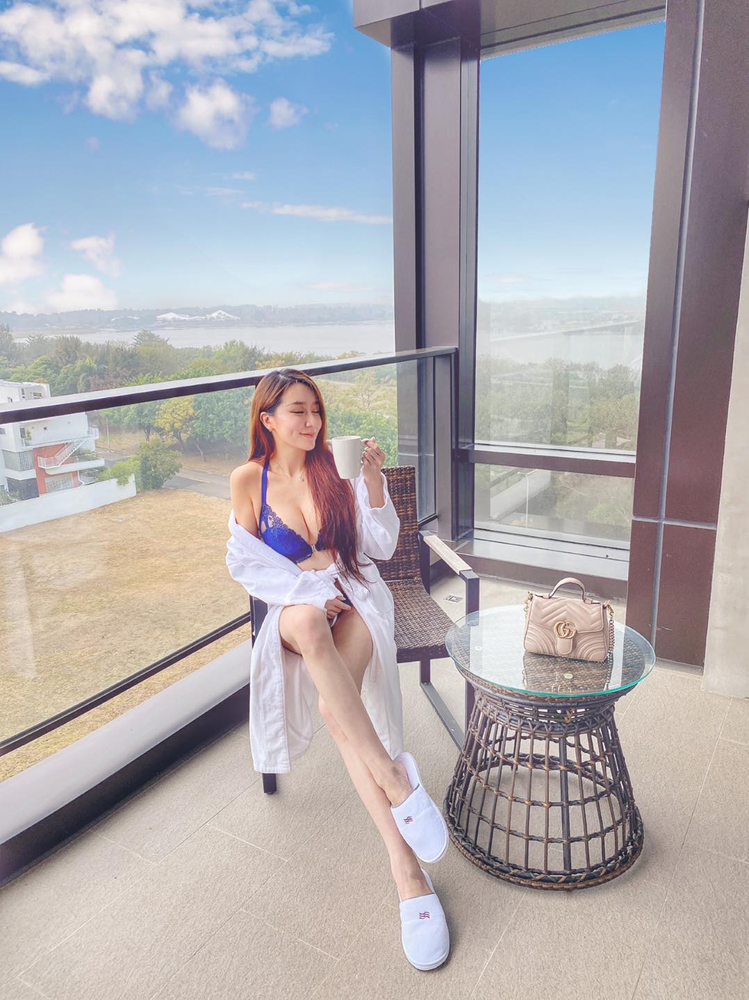 「長腿美姬」不僅臉蛋精緻漂亮,還有著一雙超犯規的「逆天長腿」~黛娜(Dana)