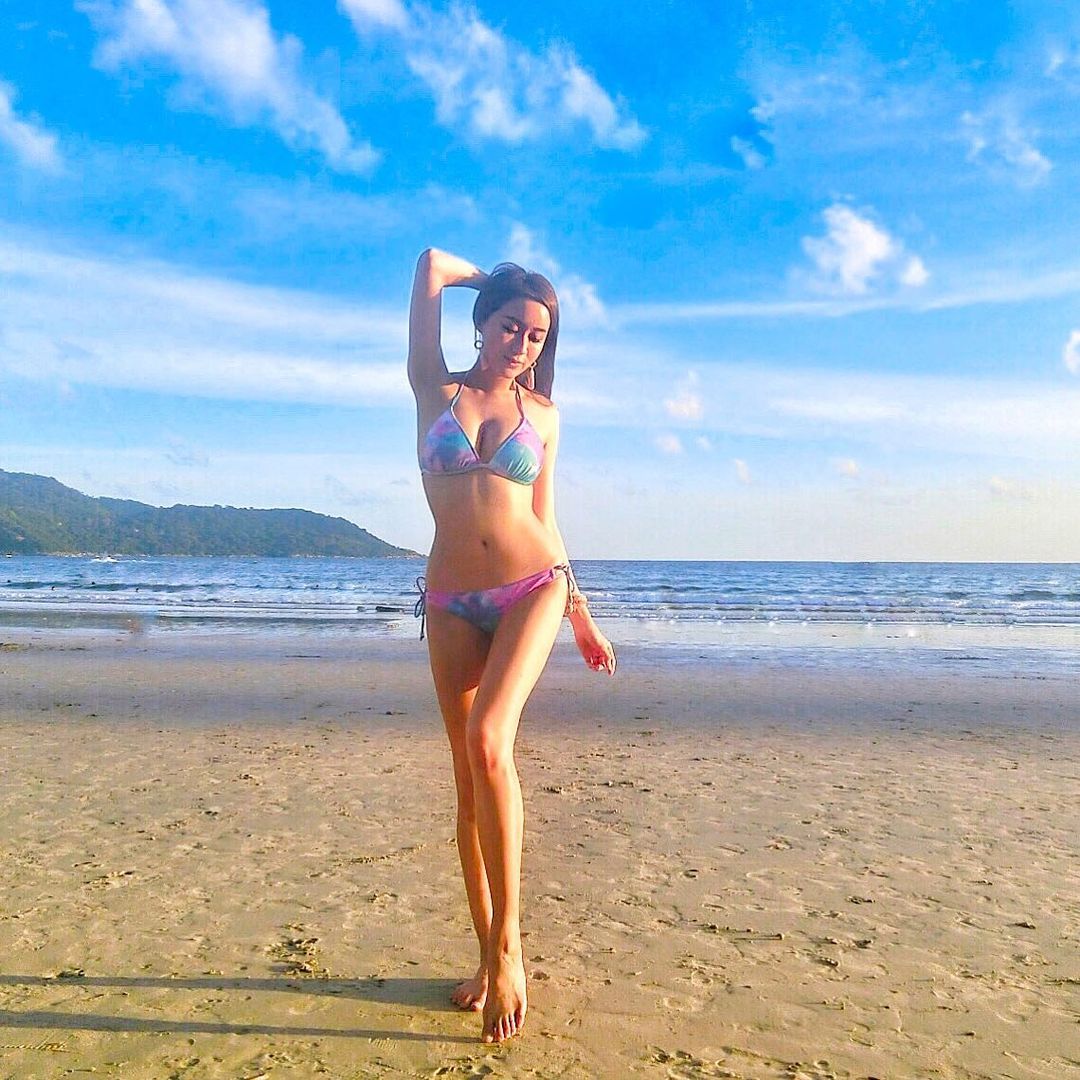 「長腿美姬」不僅臉蛋精緻漂亮,還有著一雙超犯規的「逆天長腿」~黛娜(Dana)