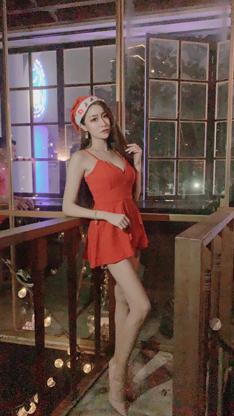 「長腿美姬」不僅臉蛋精緻漂亮,還有著一雙超犯規的「逆天長腿」~黛娜(Dana)