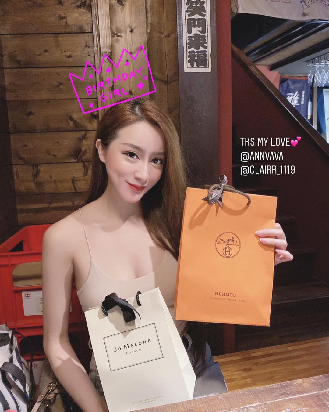 「長腿美姬」不僅臉蛋精緻漂亮,還有著一雙超犯規的「逆天長腿」~黛娜(Dana)