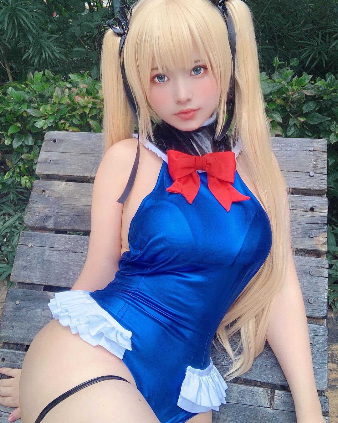 純淨系 Coser「肅雨」天使臉蛋讓人戀愛！身材卻比想像中還「胸」猛暴力