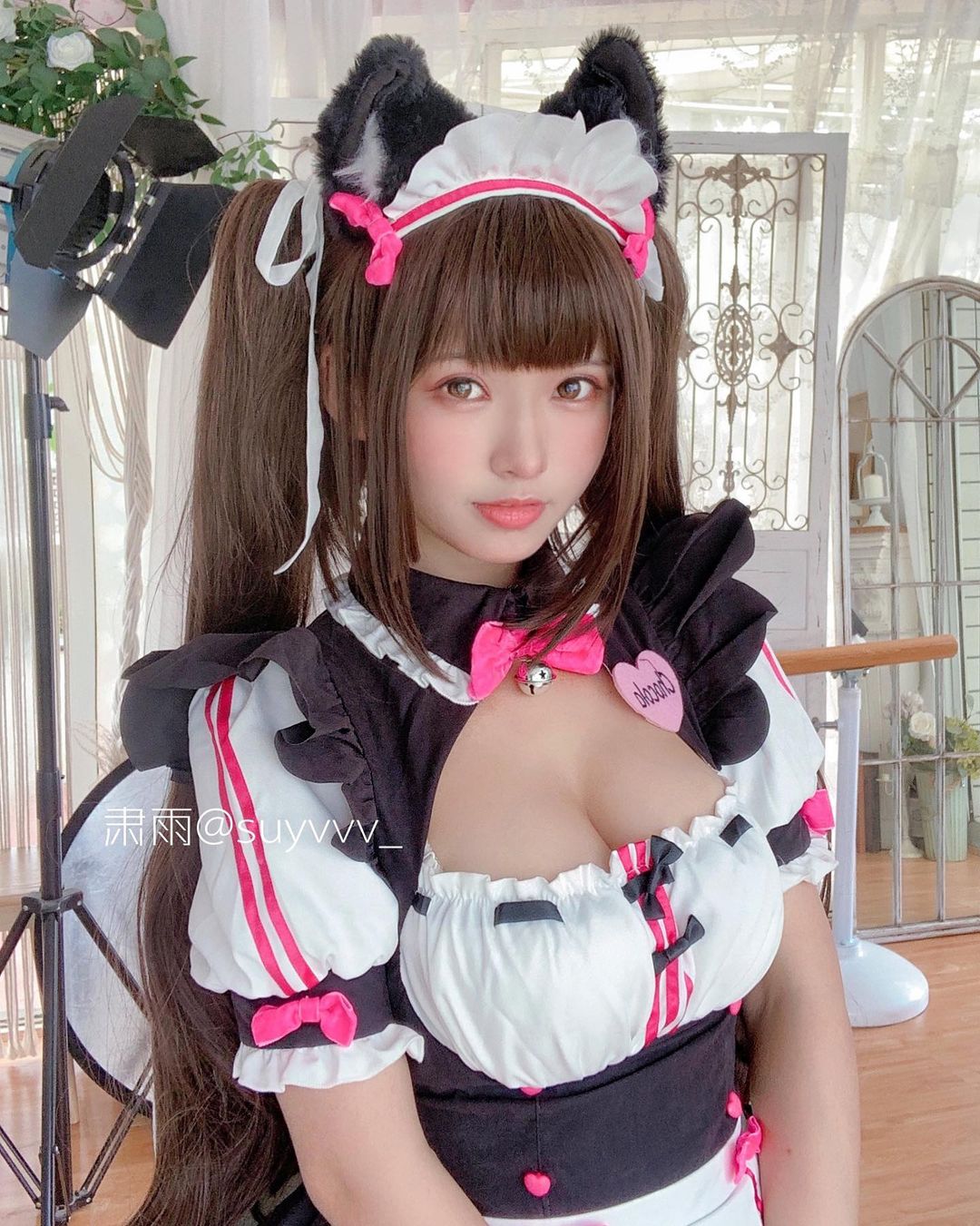 純淨系 Coser「肅雨」天使臉蛋讓人戀愛！身材卻比想像中還「胸」猛暴力