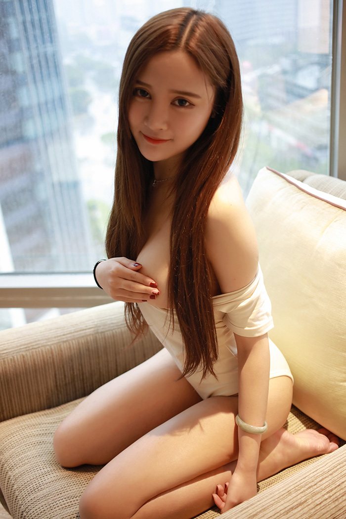 少女姗姗真空上陣玉乳翹臀看點足 素人正妹