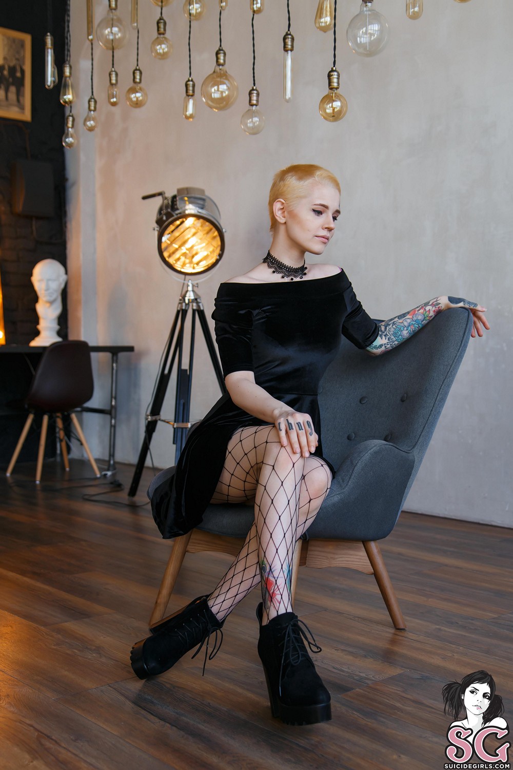 Evviebrown Little Black Dress - 貼圖 - 歐美寫真 -
