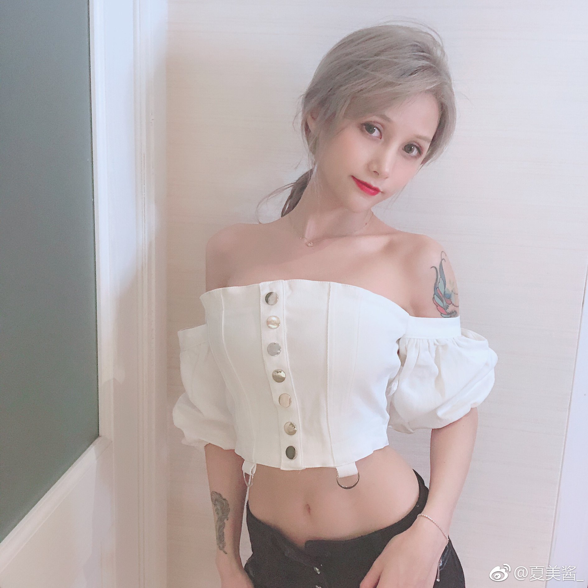 美乳正妹「夏美醬」昔靠 Cosplay 大紅！悄悄轉型「時尚博主」坐擁百萬粉絲