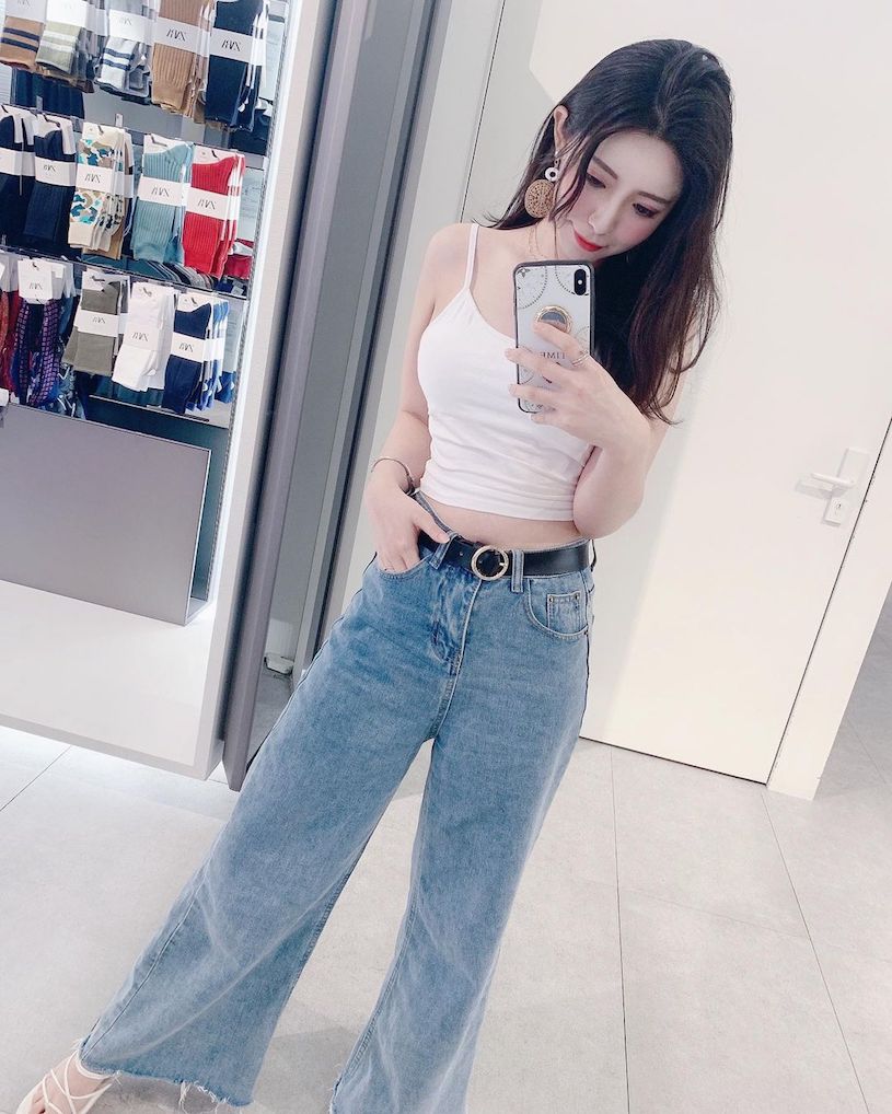 顏值超高的正妹，不但長得很好看，曲線也非常的迷人~kelly - 美女圖 -