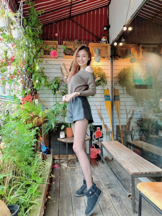 韓系顏值+笑容氣質+絲襪美腿高品質!!!～Sandar.tsai - 美女圖 -