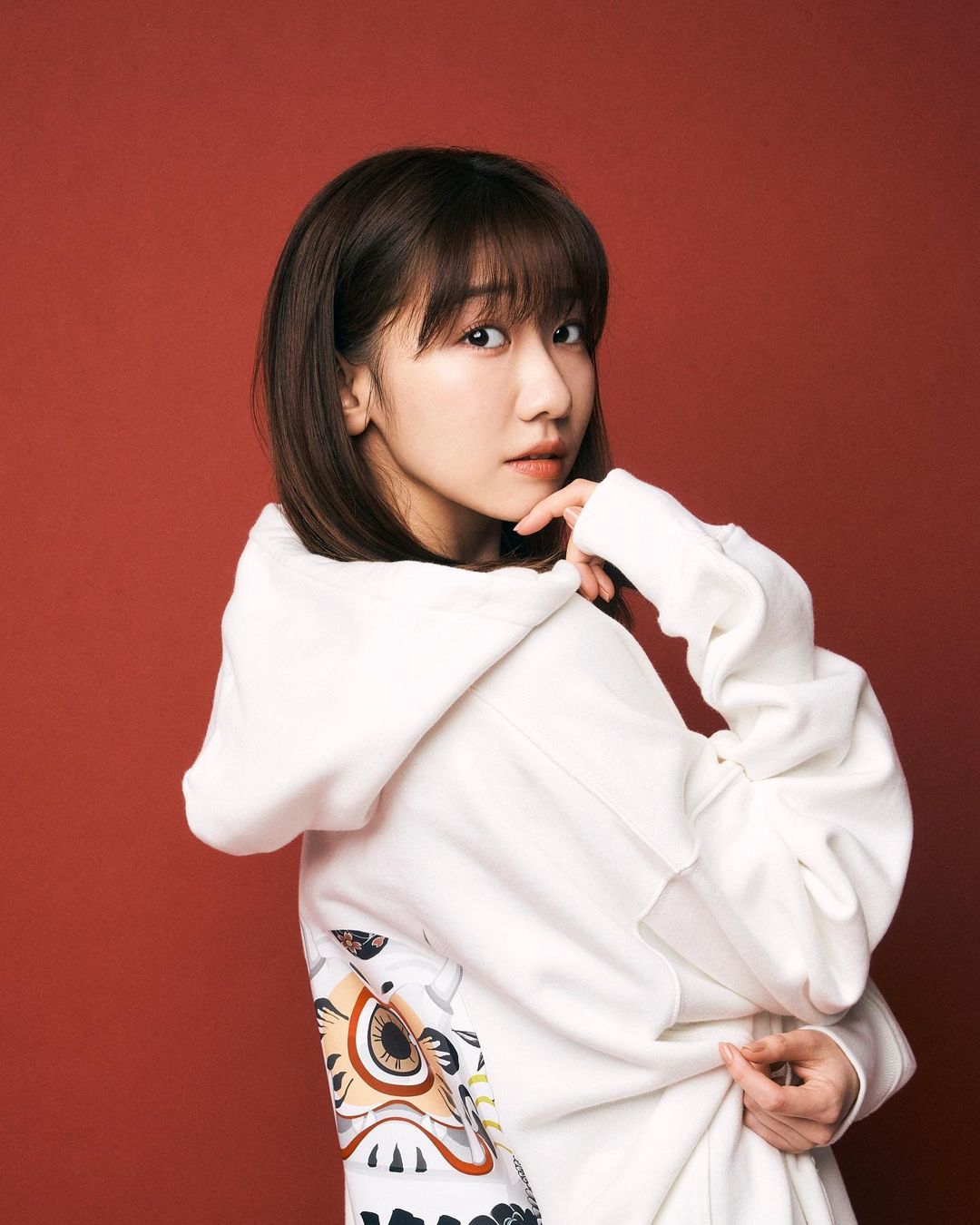 歡慶30歲！AKB48未來昔日王牌「柏木由紀」相隔9年再推新寫真　純白內衣挑戰性感底線