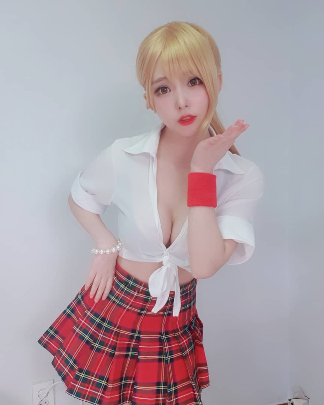 Coser 都這麼辣的嗎？南韓正妹 Sunha 雪乳超有料　散發滿滿工口感