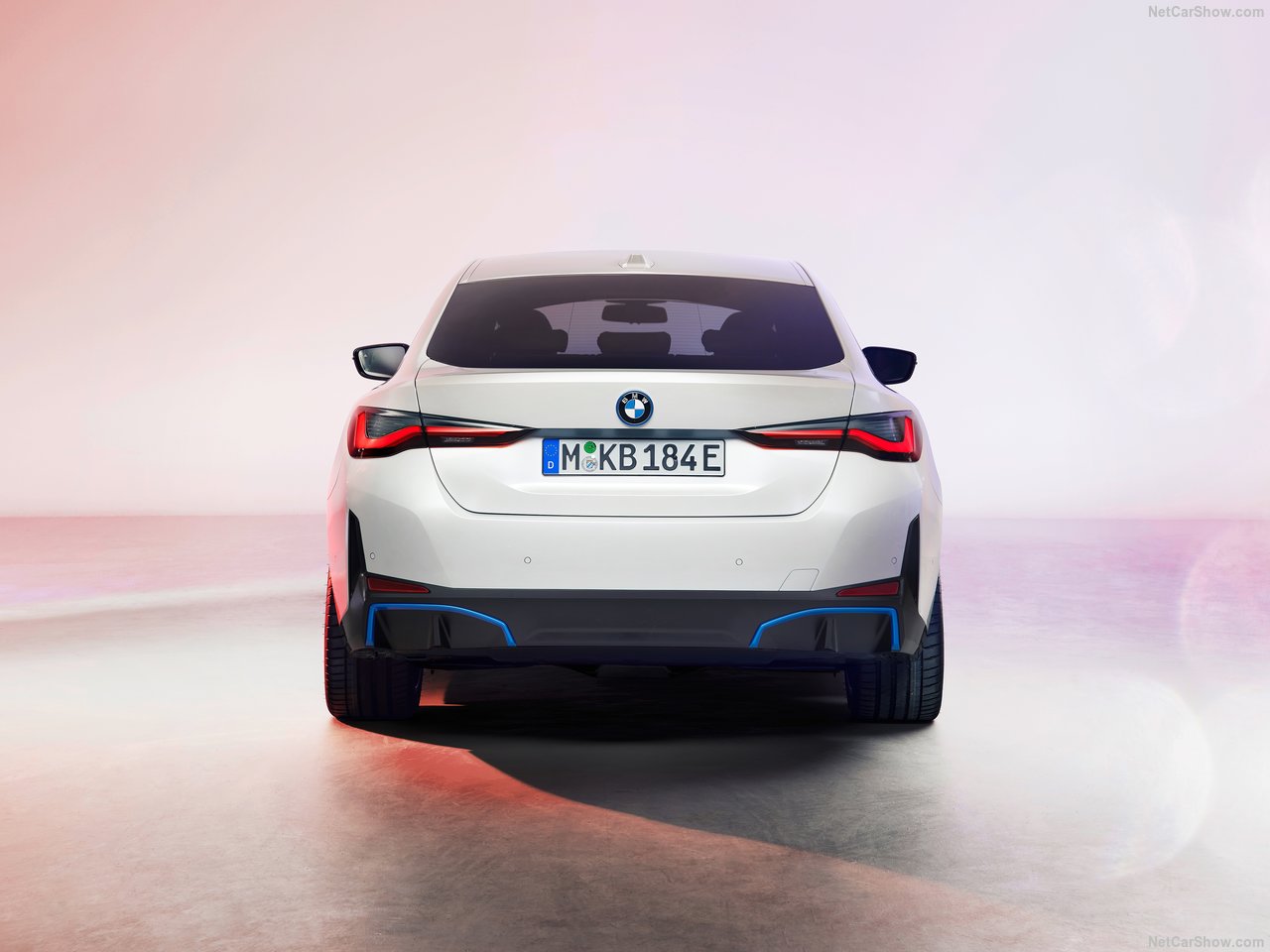 BMW-i4-2022-1280-06.jpeg