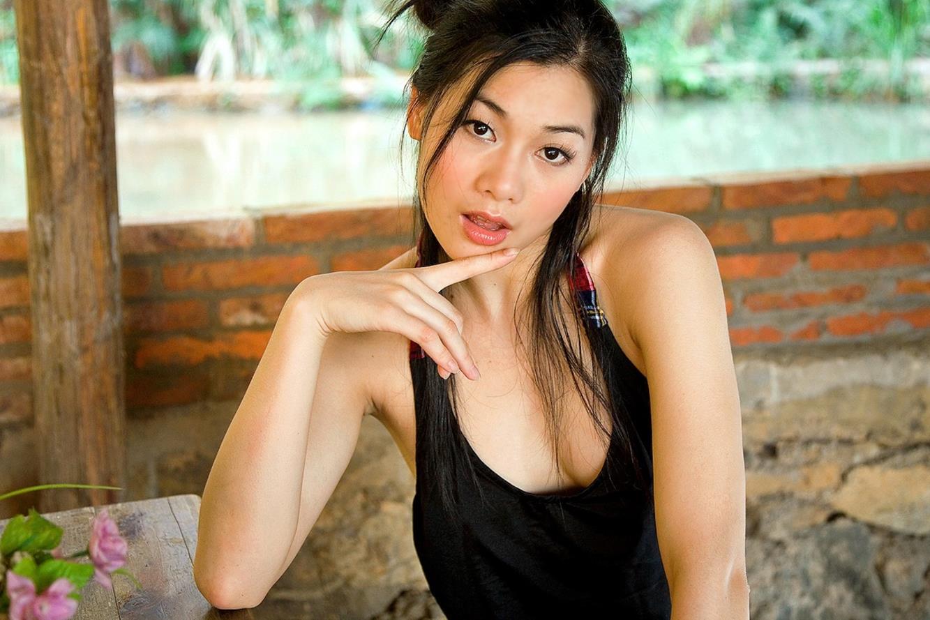 Девушки китаянки. Азиатские девушки селфи. Кореан герлз селфи. Красивые китаяночки. Китаянка домашнее.