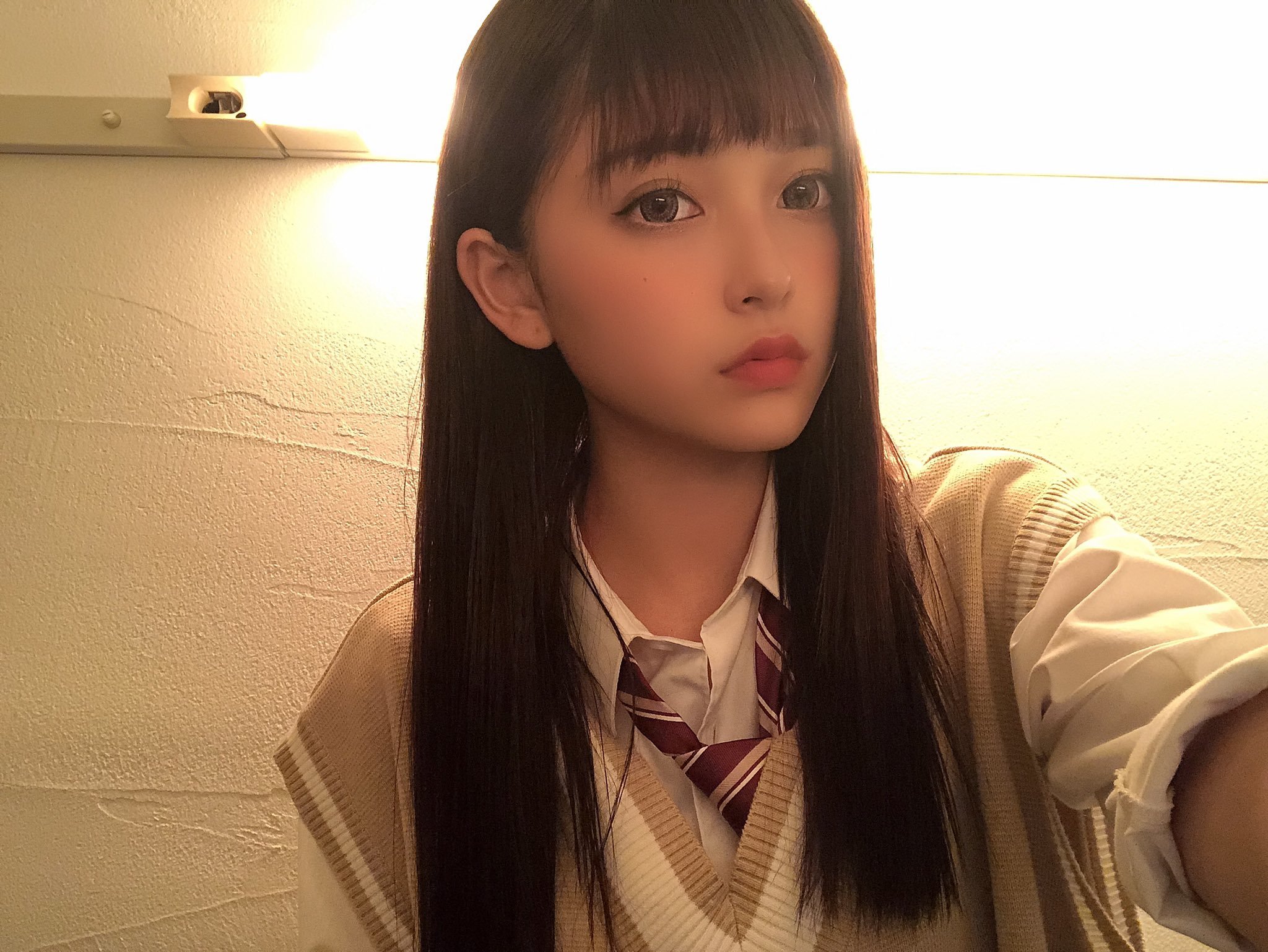 發育超驚人! 18 歲美少女「櫻井音乃」胸前太雄偉  乳量爆棚溢出比基尼