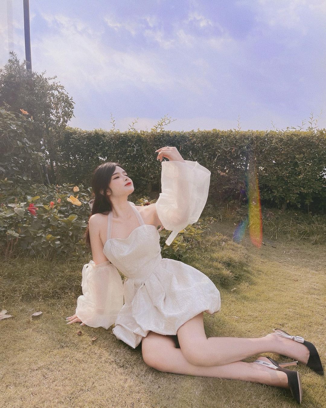 天菜越南妹！網拍闆娘 Do Khanh An 曬穿搭照  美乳身材讓人戀愛