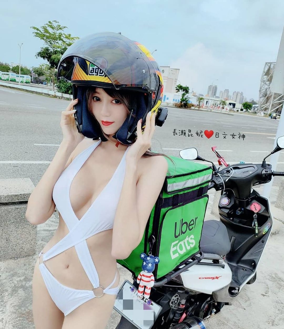 水果店老闆娘「爆乳榨汁」變果汁牛奶　就想來一杯濃純香！