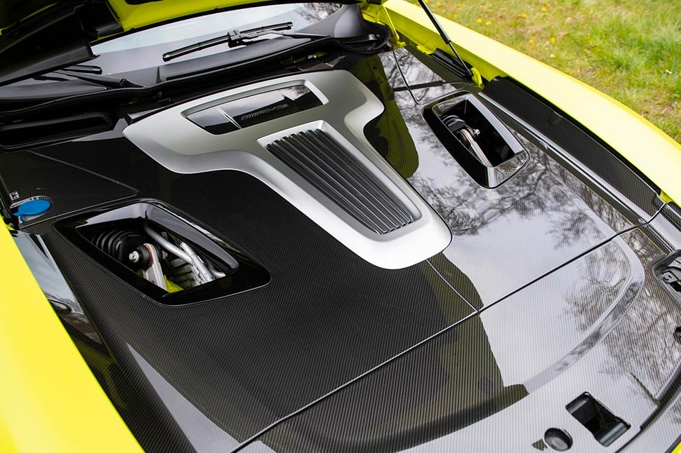 https___hk.hypebeast.com_files_2021_05_rm-sothebys-2013-mercedes-benz-sls-amg-co.jpg