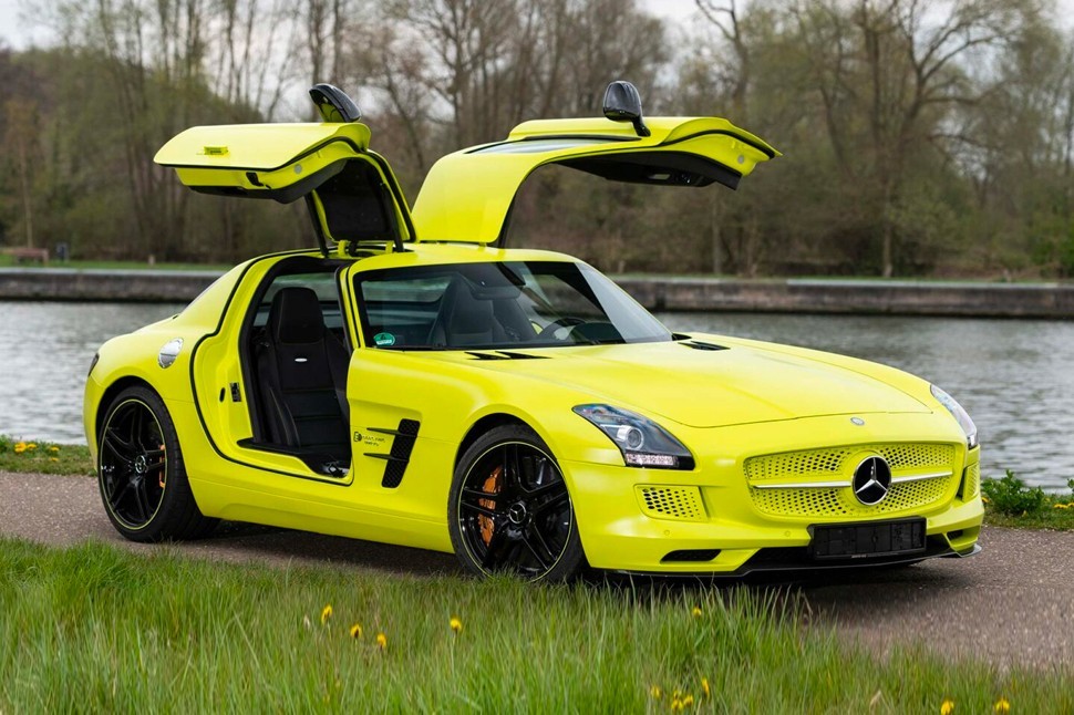 https___hk.hypebeast.com_files_2021_05_rm-sothebys-2013-mercedes-benz-sls-amg-co.jpg