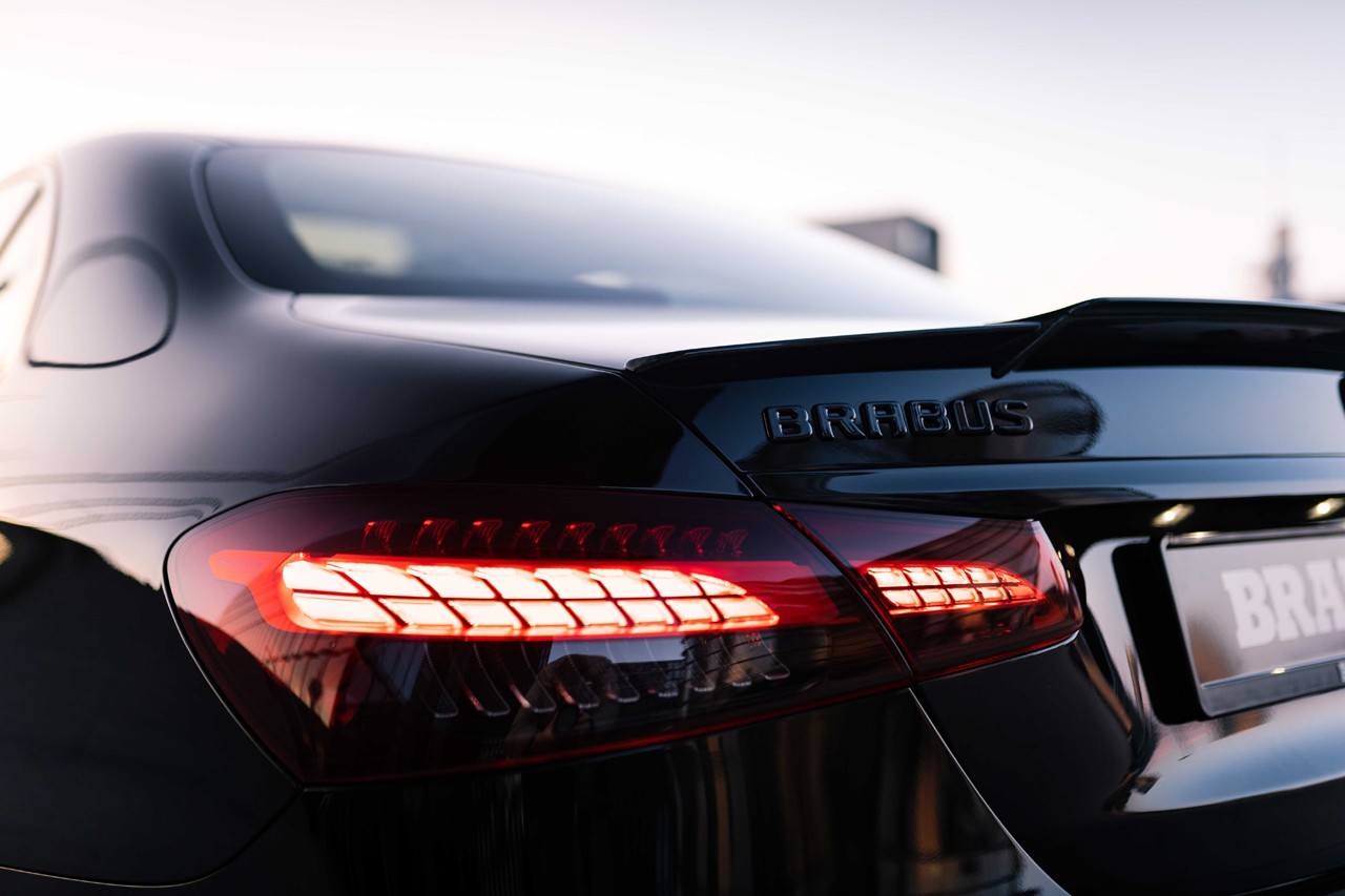 https___hk.hypebeast.com_files_2021_05_brabus-800-mercedes-benz-e63s-4matic-tune.jpg