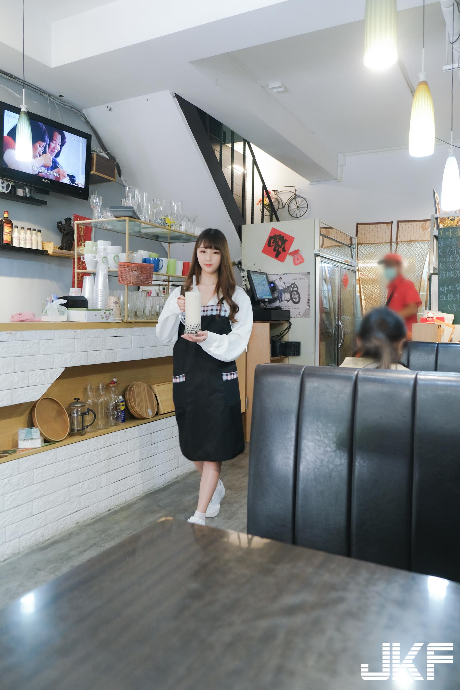西門町飲料店「超可愛店員」甜美笑容好迷人！完美高顏值讓人戀愛