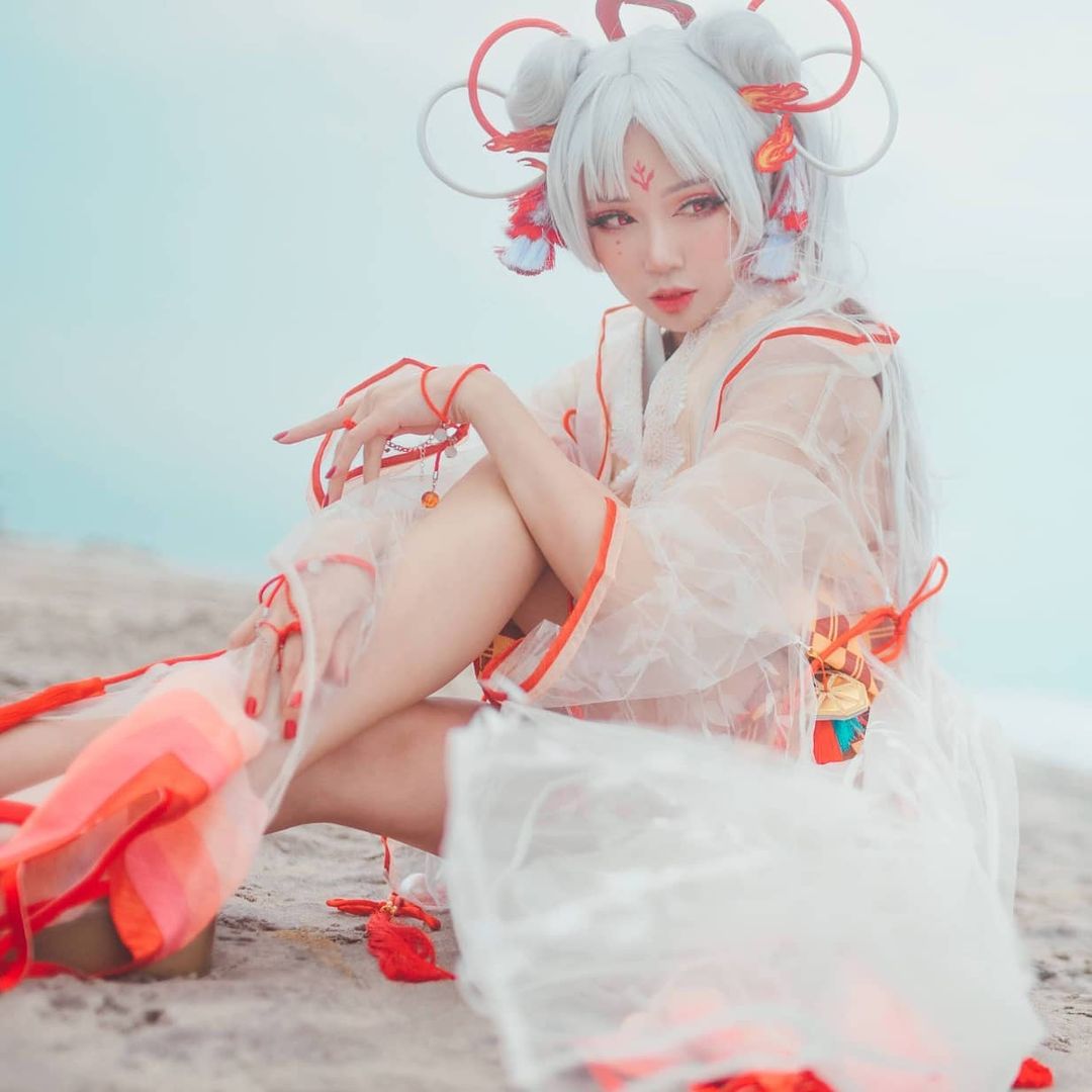 不務正業？！準博士妹Cosplay玩上癮　私接Case當模特兒十萬粉絲追蹤