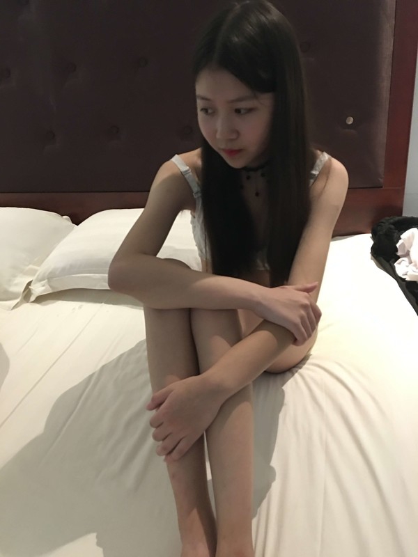 把老婆和小姨子调教成痴女，一起玩双飞