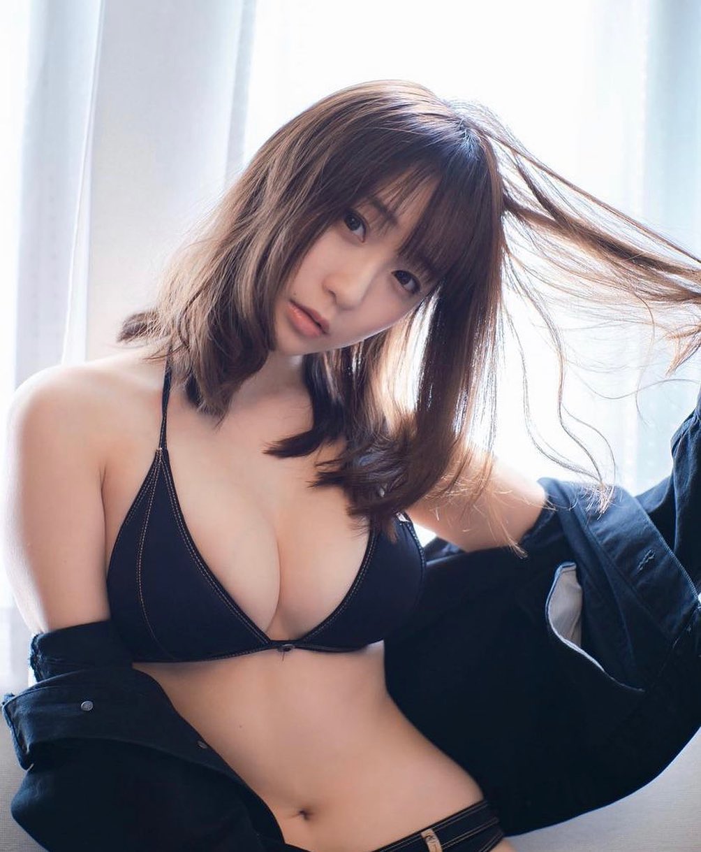 神級巨乳蘿莉「伊織もえ」大秀鬼之胸肌　舞動的巨乳「彷彿有生命」不規則震動