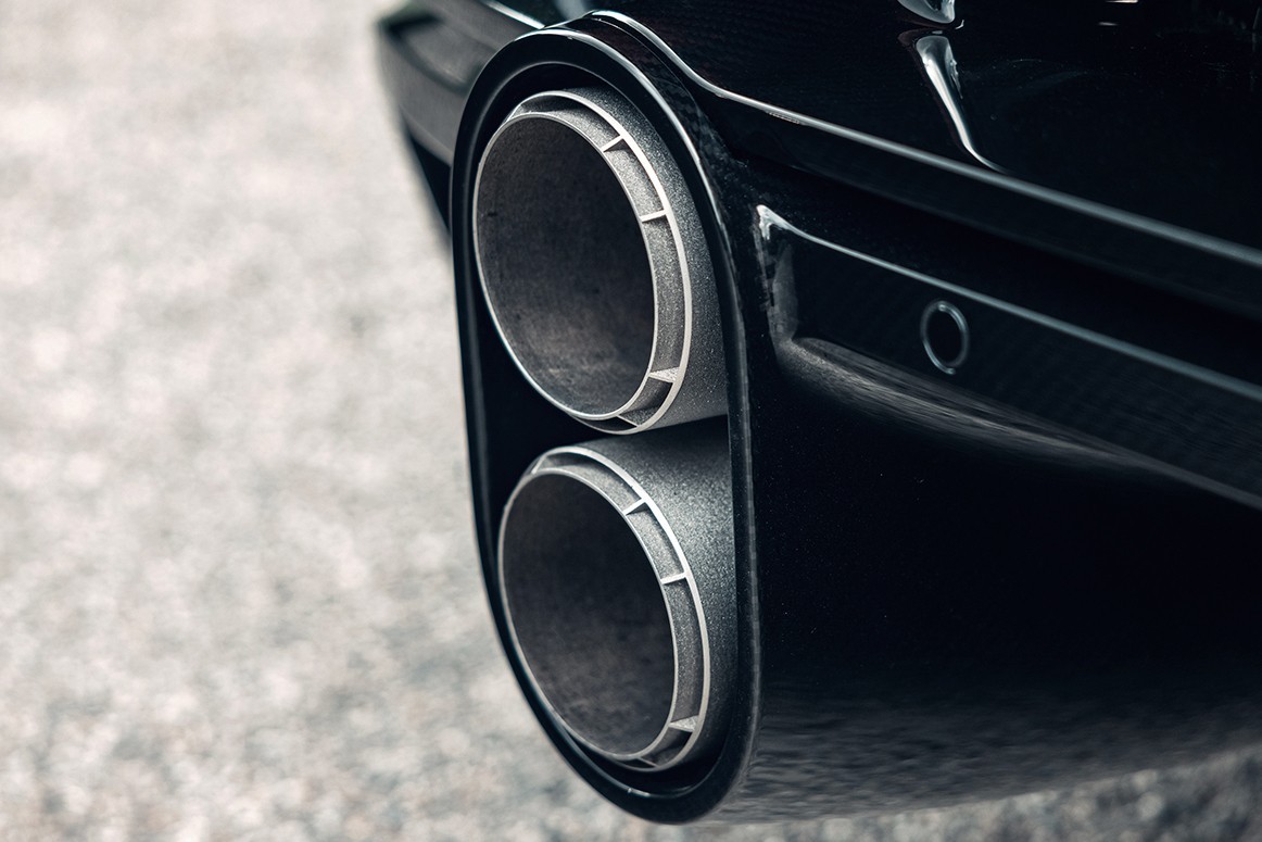 https___hk.hypebeast.com_files_2021_06_bugatti-chiron-super-sport-release-inform.jpeg