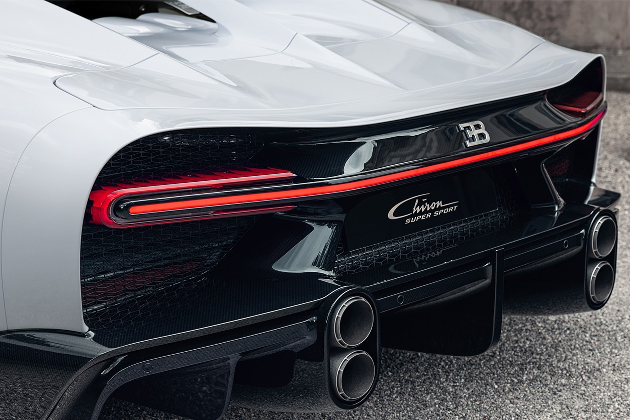 https___hk.hypebeast.com_files_2021_06_bugatti-chiron-super-sport-release-inform.jpeg