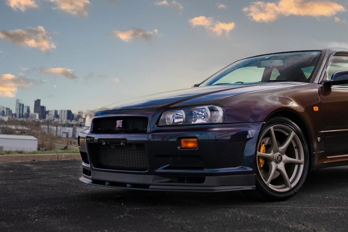 https___hk.hypebeast.com_files_2021_06_1999-nissan-skyline-gt-r-v-spec-midnight-.jpg
