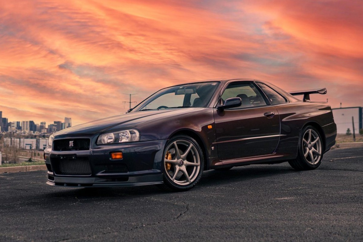 https___hk.hypebeast.com_files_2021_06_1999-nissan-skyline-gt-r-v-spec-midnight-.jpg
