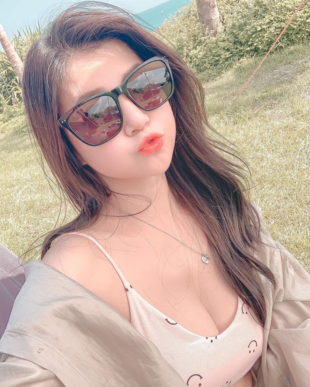 Lilian 氣質正妹 身材又瘦又兇真D大! - 美女圖 -