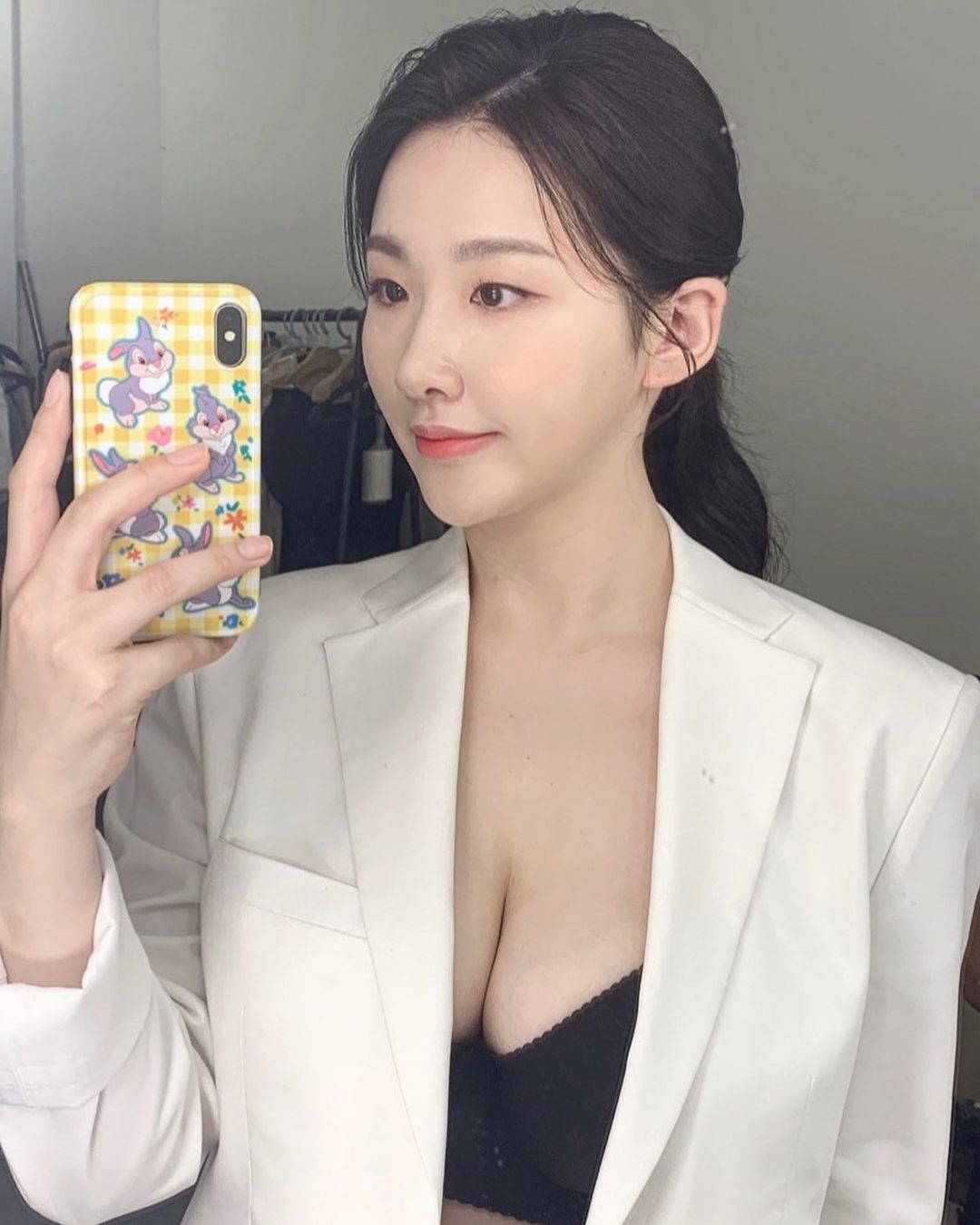 【GG扑克】韓國小姐姐NAYOON「爆減30公斤」　全身都瘦了就是沒瘦到奶！