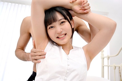 合原槻羽：ショートカットが眩しいハツラツ笑顔の女子大生 18歳新人 合原槻羽 AVデビ... - 貼圖 - 性感激情 -
