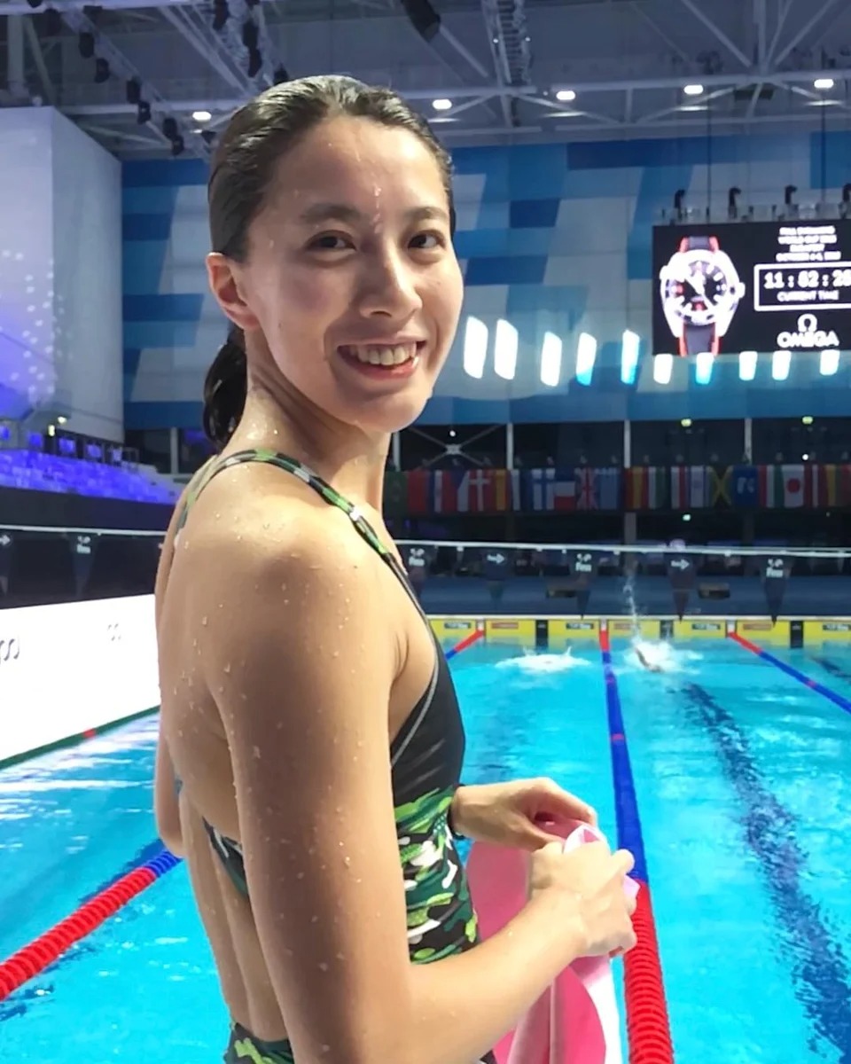 東奧看正妹！日本游泳女將「神似竹內結子」，超強紀錄奪得兩面金牌啦