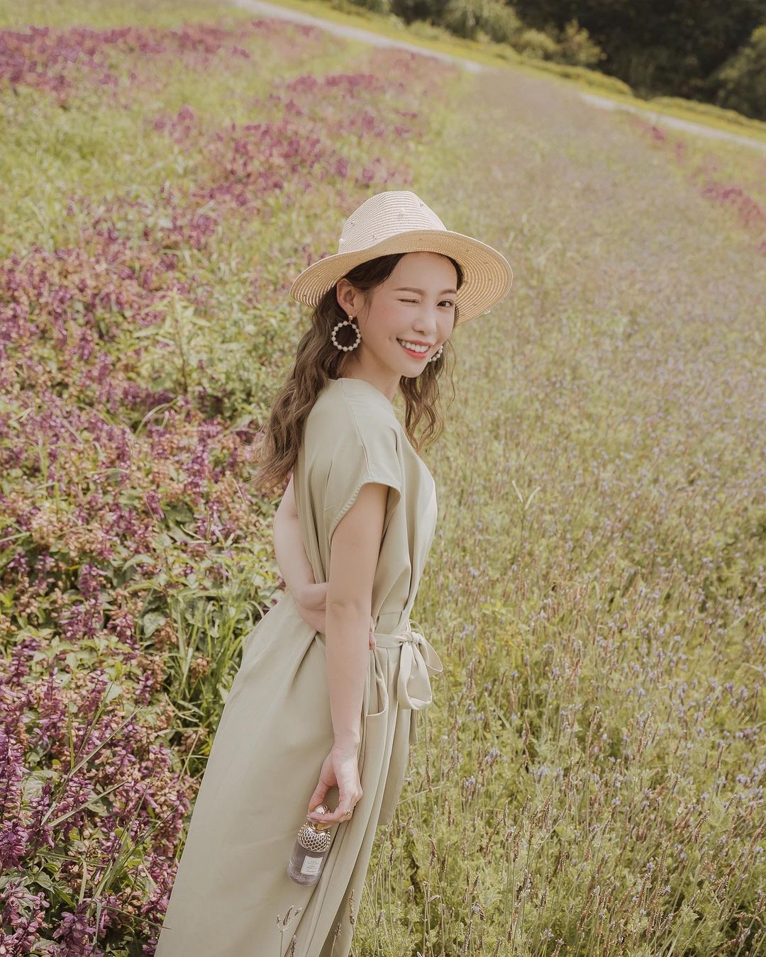 卜心令人難以抗拒的魅惑的眼神 讓網友神魂顛倒 - 美女圖 -