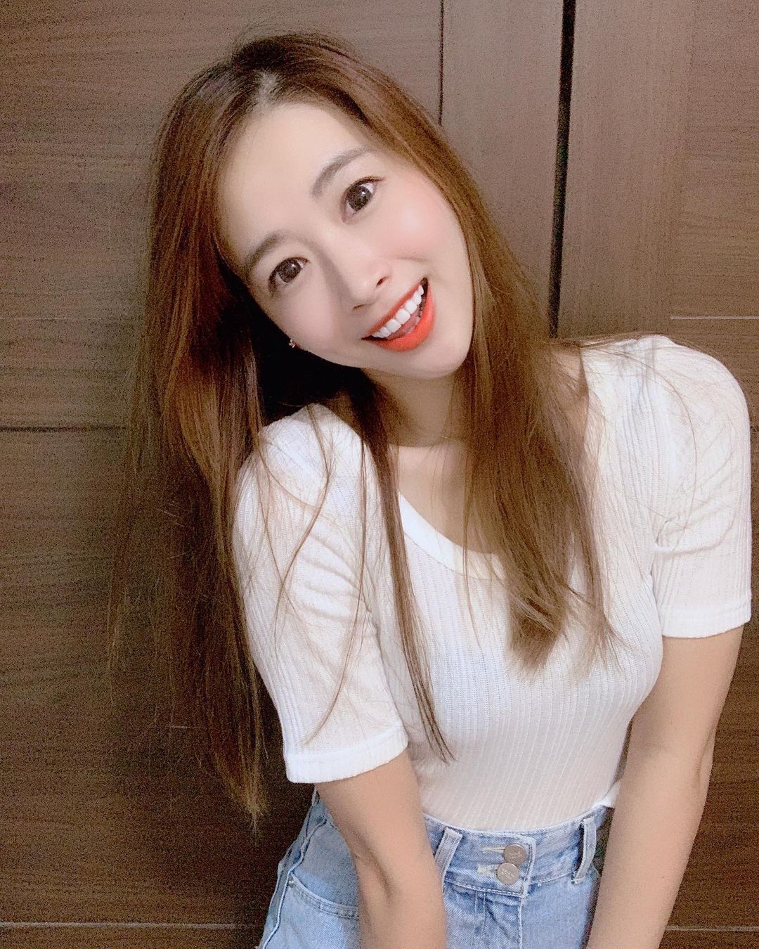 可愛與性感兼具的啦啦隊妹子 林妮妮 - 美女圖 -