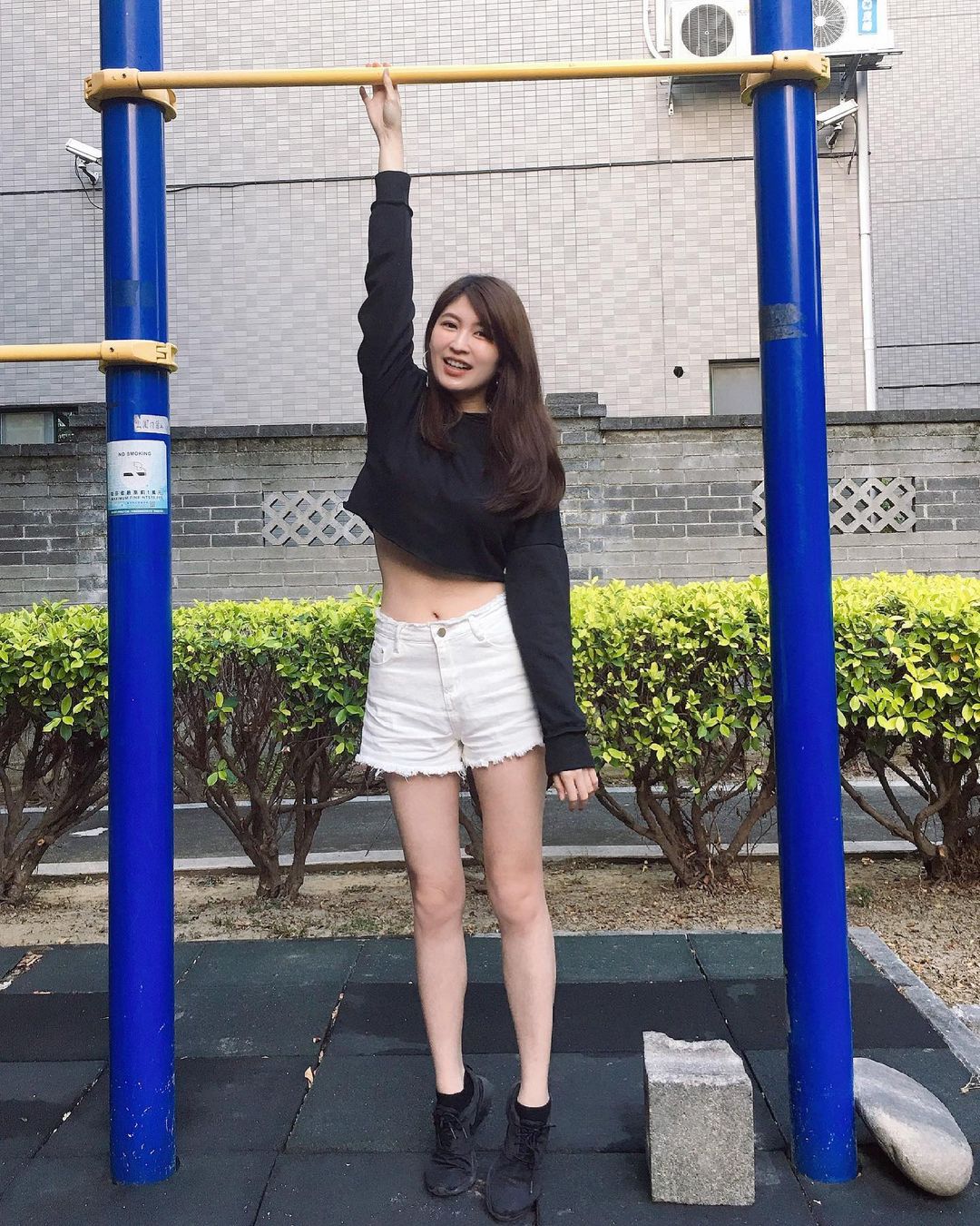 清純系歌手女孩Aiwei Hero 可怕的乳量讓人讚嘆發育真好! - 素人正妹 -