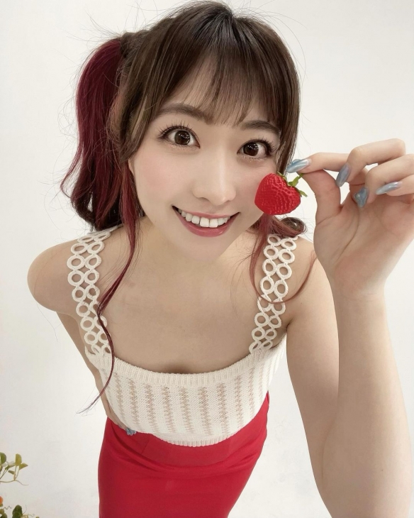 日本正妹「白浜さち」像水蜜桃一樣超甜 - 亞洲美女 -