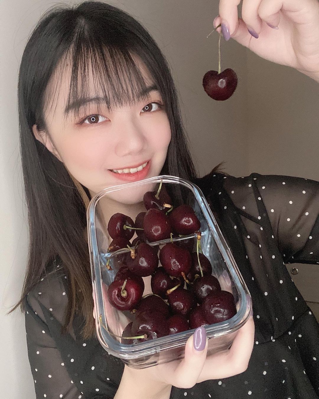 遊戲實況主珈琳 魅惑眼神電到不要不要 - 美女圖 -