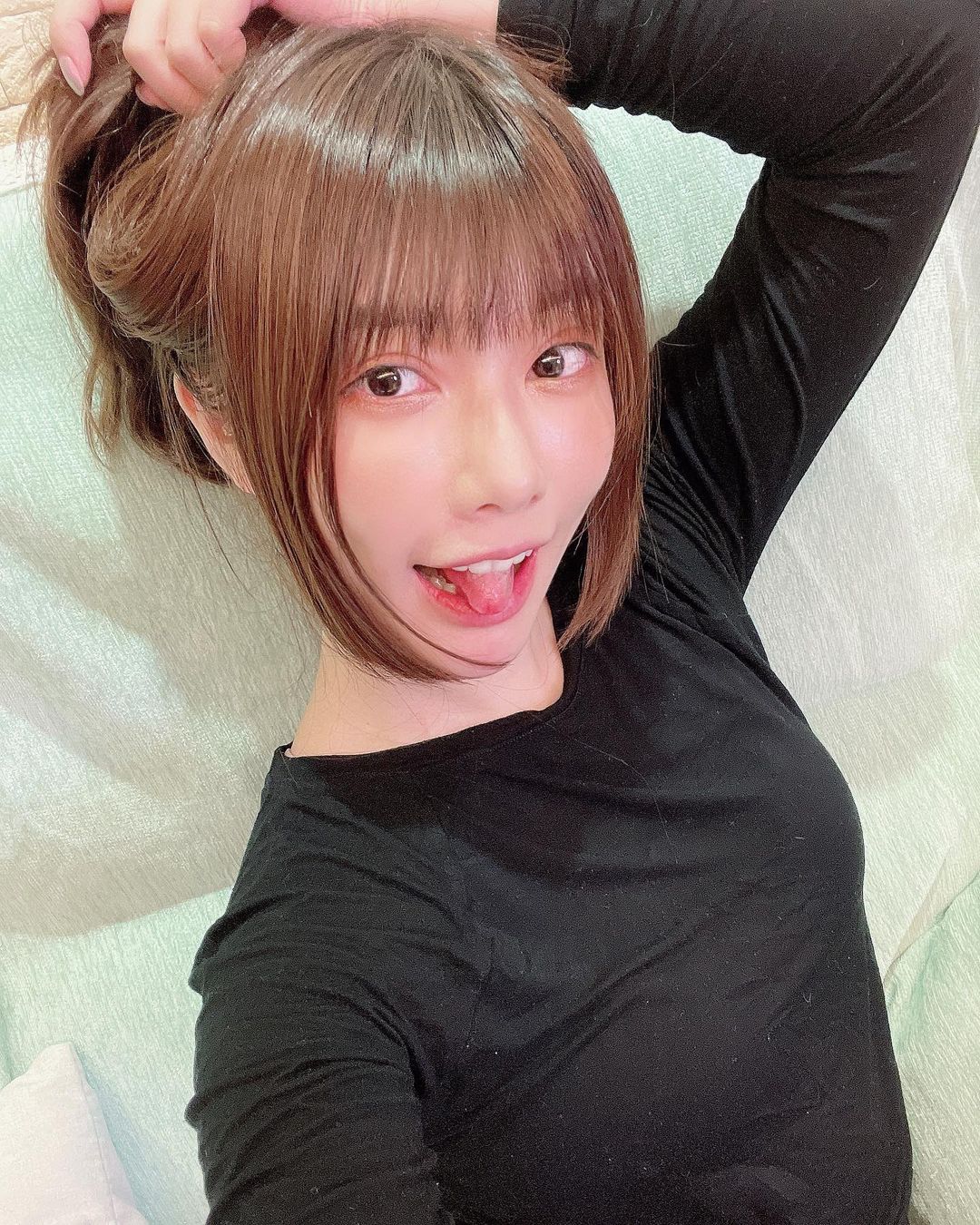 遊戲實況主小芝 居家照真的Hen棒 超美正面讓網友都戀愛了 - 美女圖 -